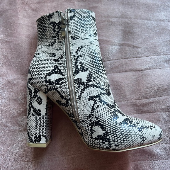 Snake Print Boots - Picture 2 of 3